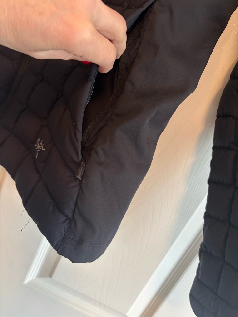 Arc'teryx Women's Black Quilted Puffer Jacket - Picture 4 of 10